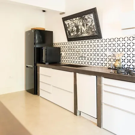 Casa Mira *