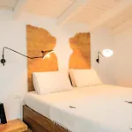 Casa Mira אורוסיי