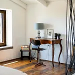 Casa Mira *