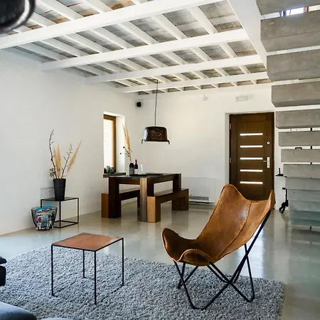 Casa Mira