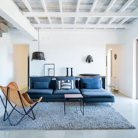 Casa Mira *